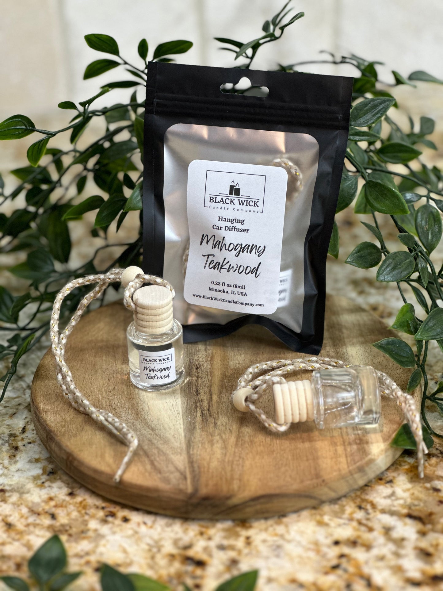 Mahogany Teakwood | 0.24oz Car Diffuser
