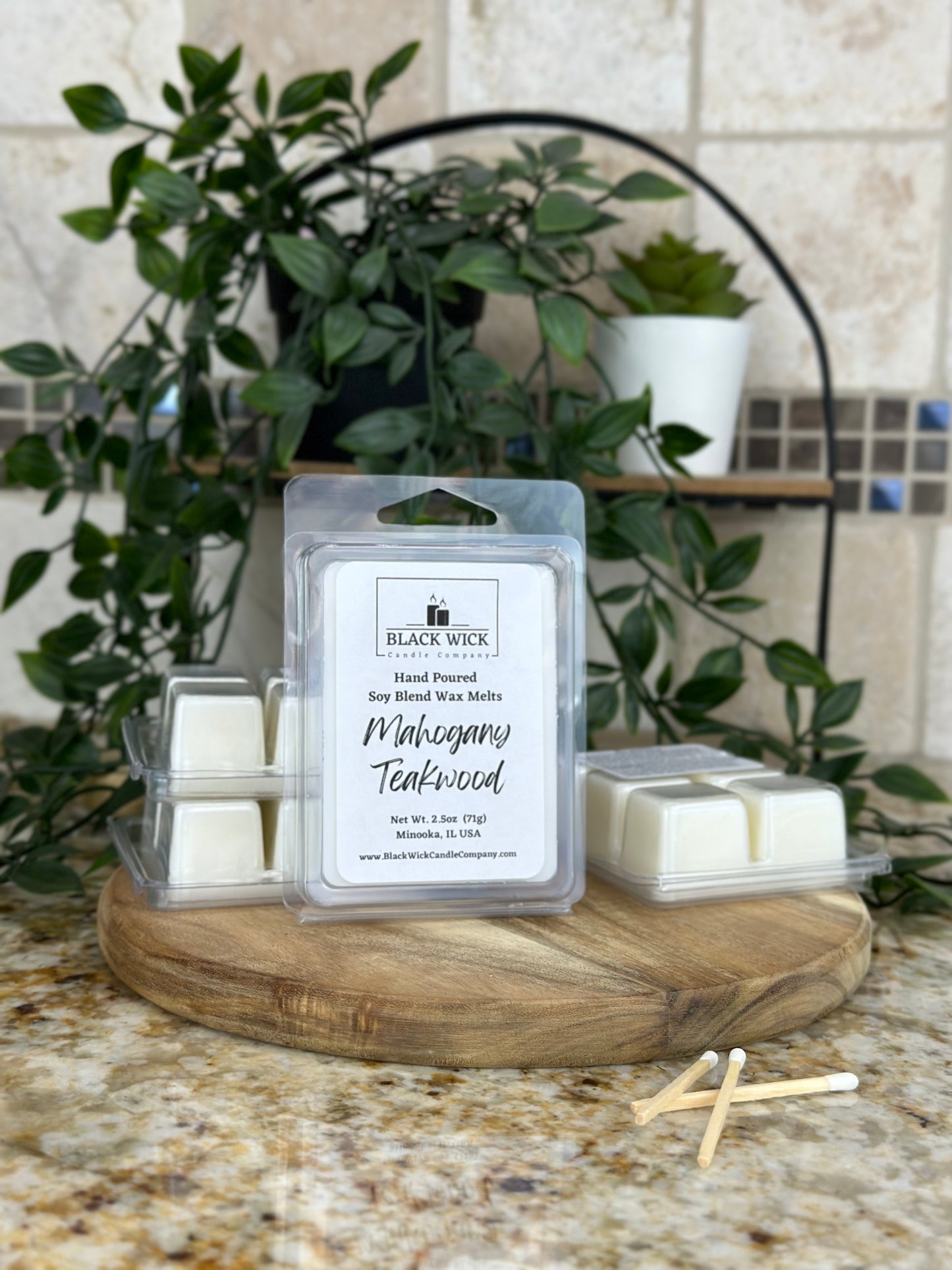 Mahogany Teakwood | 2.5oz Wax Melt Clamshell